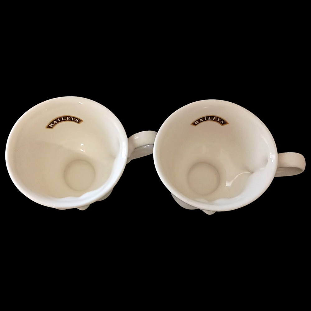 2 Baileys Wink Face Mugs Cups Signed Helen Hunt for Los Angeles Youth Network - Picture 6 of 16